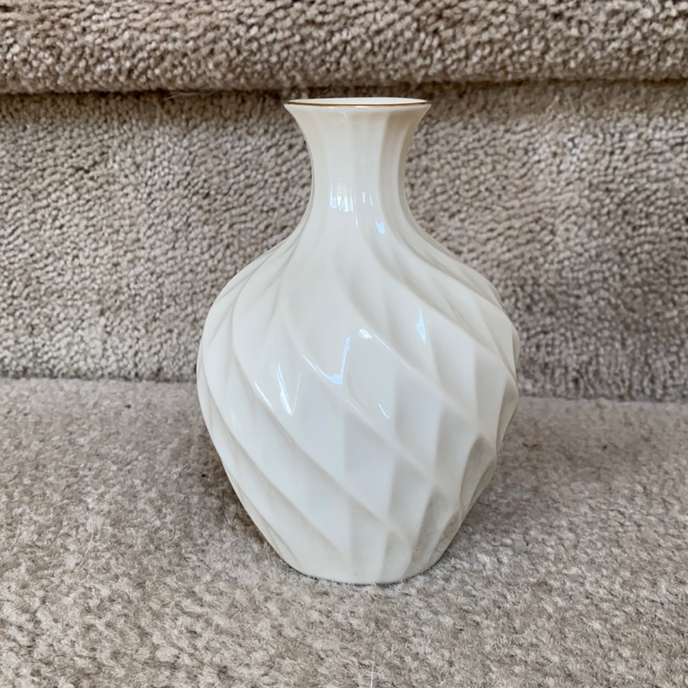 Lenox 6” vase